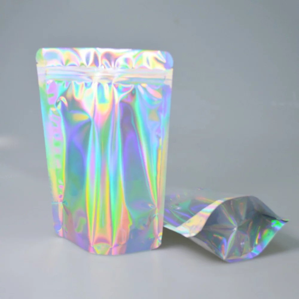 STAND-UP HOLOGRAPHIC POUCHES